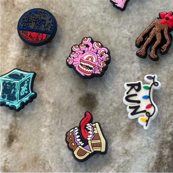 CROCS Stranger Things Jibbitz Set - Multicolor - Picture 6 of 9